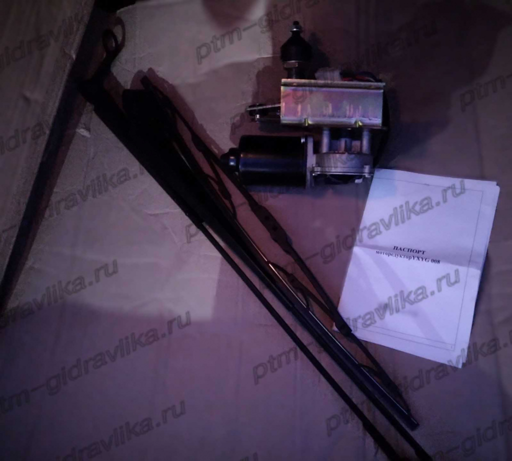 Стеклоочиститель YXYG-008 общий вид на широкообзорную кабину крановщика ак Ивановец КС-45717Р Стеклоочиститель YXYG-008 общий вид на широкообзорную кабину крановщика ак Ивановец КС-45717Р